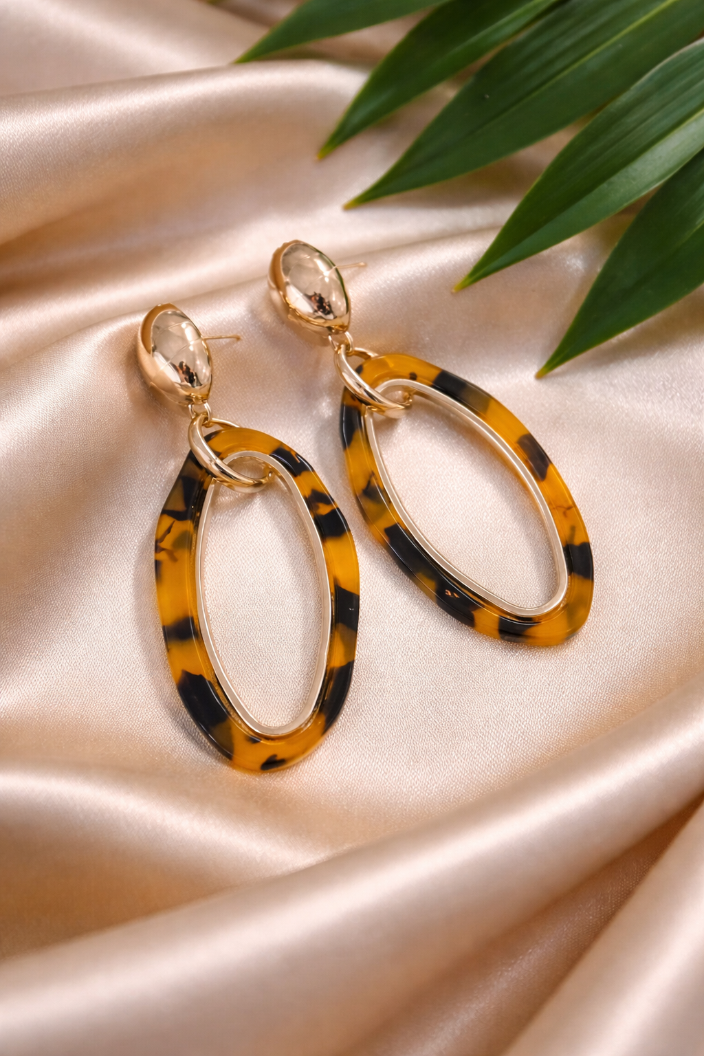 Tortoiseshell Oval Drop Earrings – Gold Statement Dangle Earrings for Women